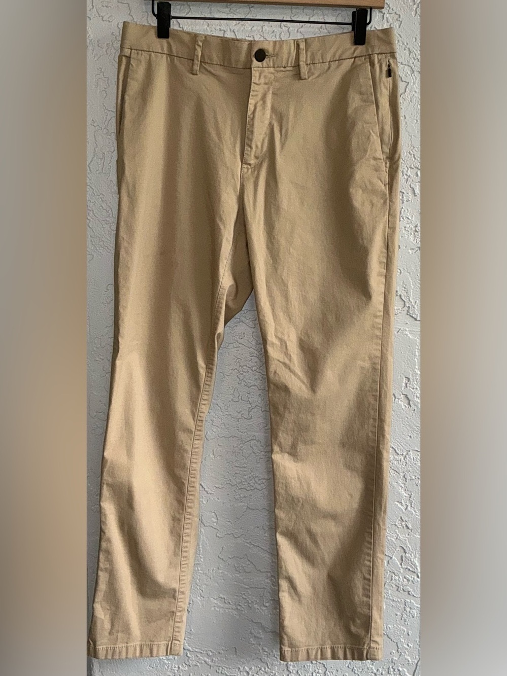 Old Navy Ultimate Tech Slim Men's Chino Pants in Tan (Built in Flex)
